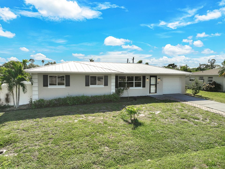 8718 Beacon St, Fort Myers, FL 33907