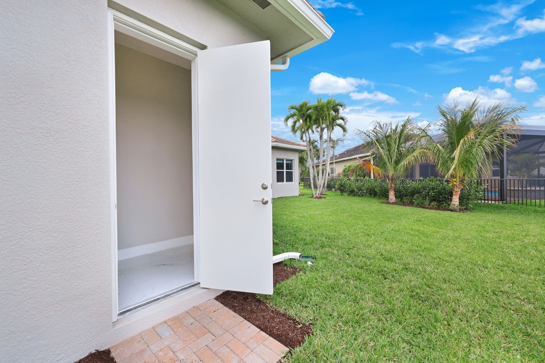 28382 Turin Ct, Bonita Springs, FL 34135