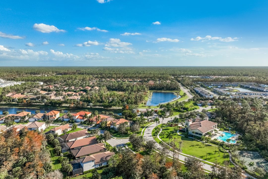 4167 Raffia Dr, Naples, FL 34119