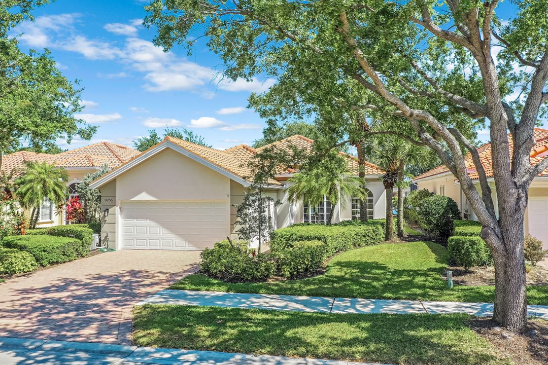 3755 Whidbey Way, Naples, FL 34119