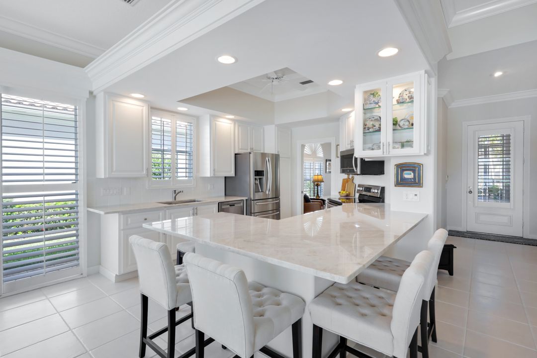 3802 Whidbey Way, Naples, FL 34119