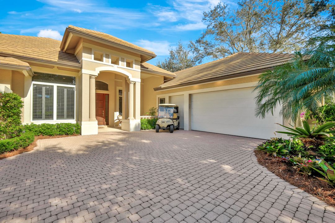 1516 Gormican Ln, Naples, FL 34110