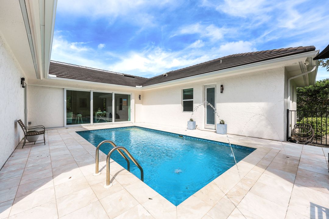 7026 Oakmont Pkwy, Naples, FL 34108