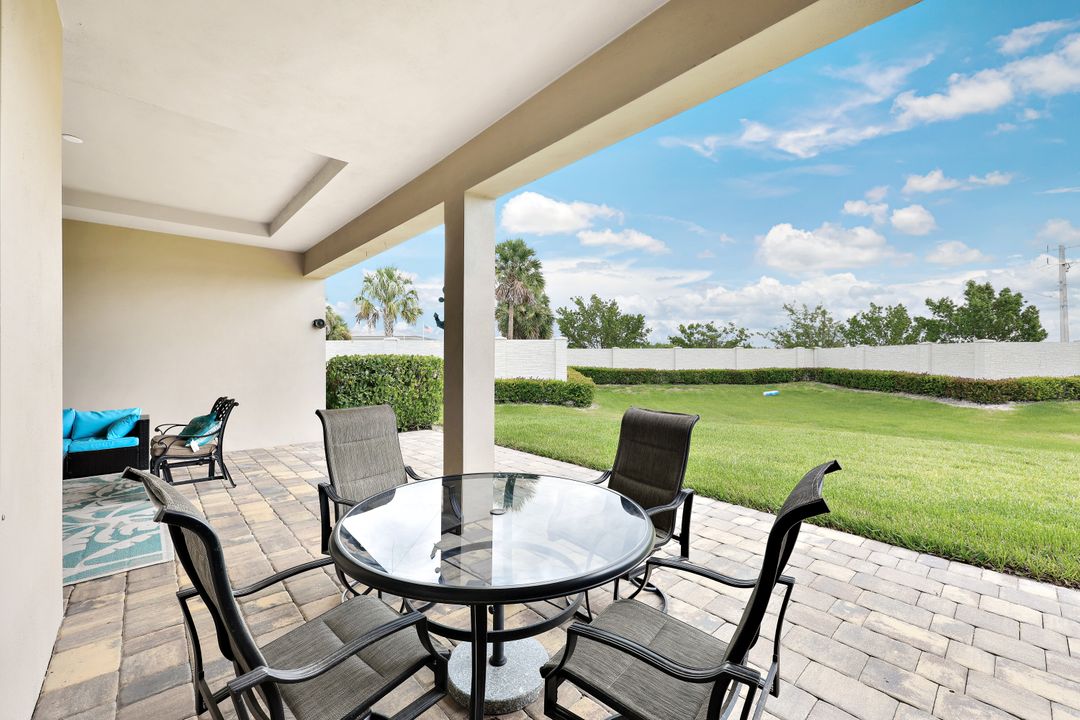 3616 Sapphire Cv Cir, Naples, FL 34114