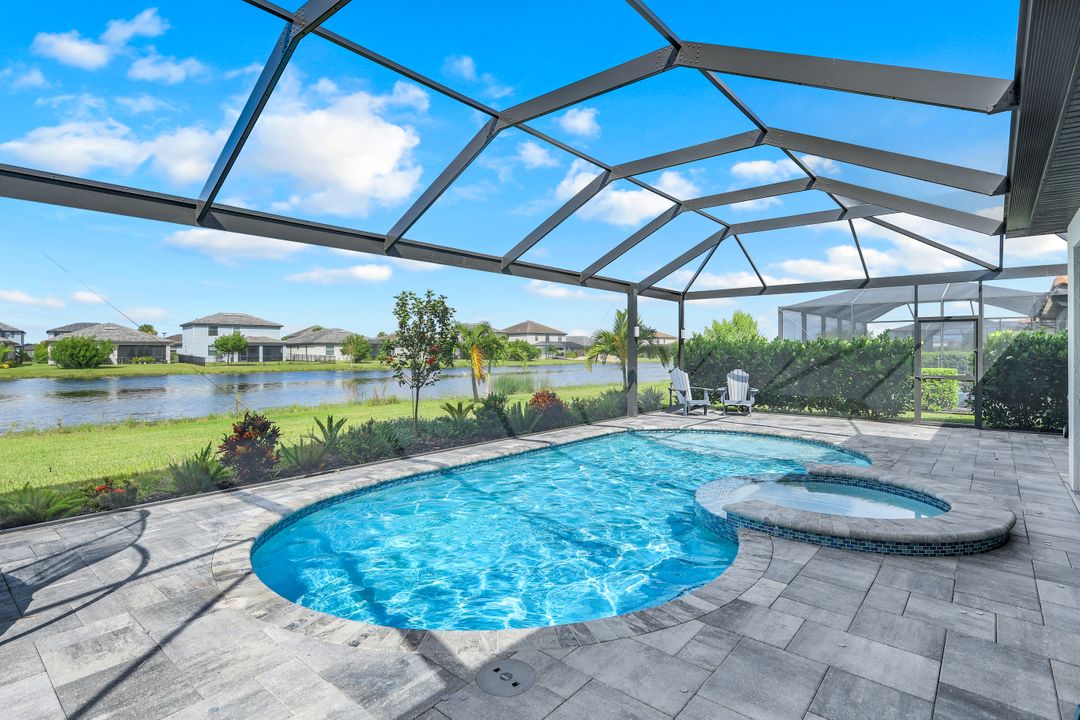 11531 Canopy Loop, Miromar Lakes, FL 33913