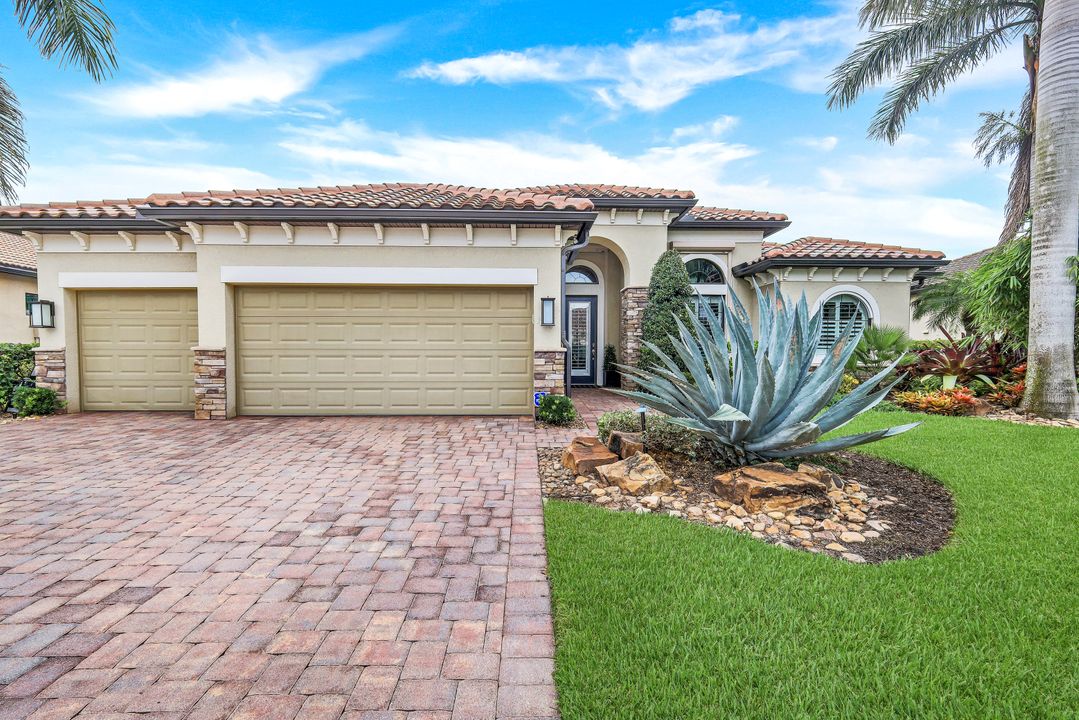 20103 Eagle Stone Dr, Estero, FL 33928