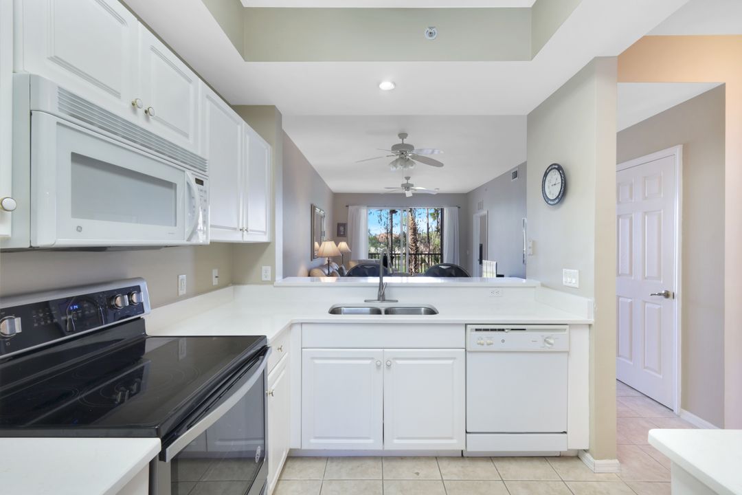 4000 Loblolly Bay Dr #203, Naples, FL 34114