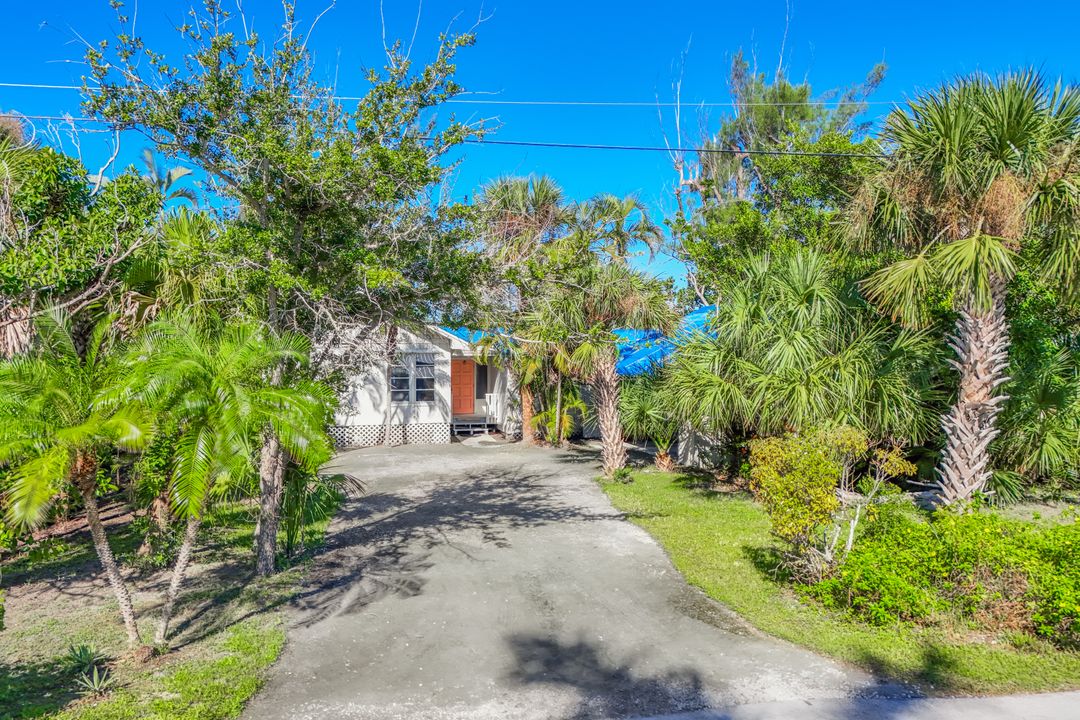 231 Palm Lake Dr, Sanibel, FL 33957