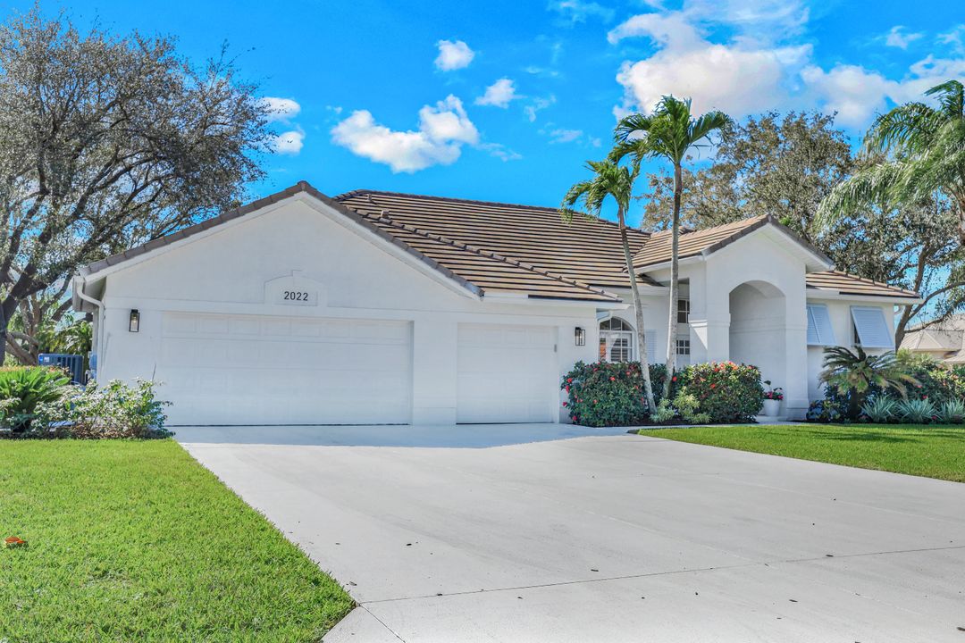 2022 Teagarden Ln, Naples, FL 34110