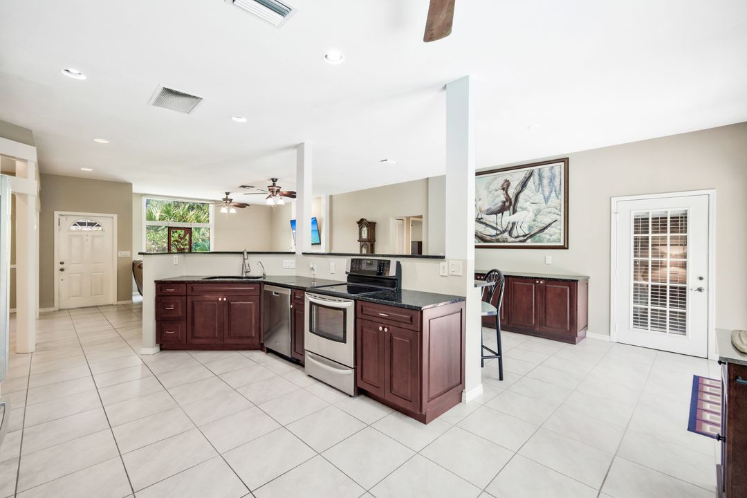 2290 23rd St SW, Naples, FL 34117