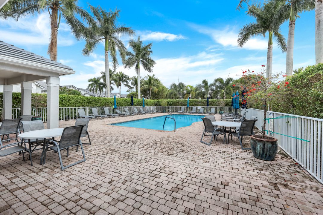 6025 Pinnacle Ln #6-602, Naples, FL 34110