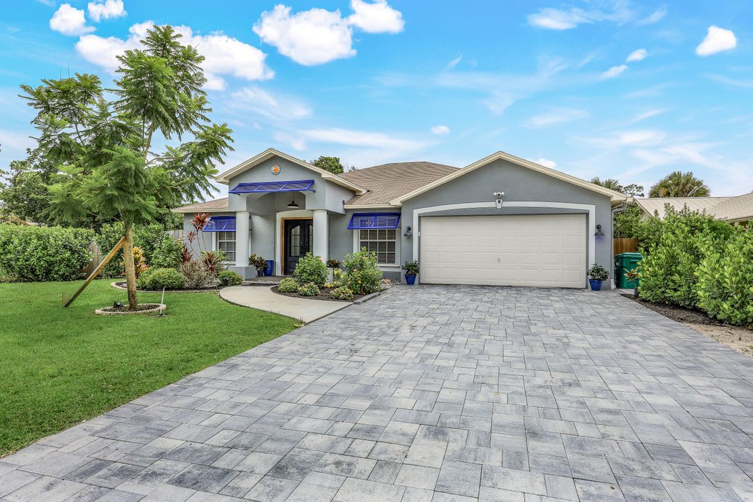 4020 Lupine Ln, Naples, FL 34112