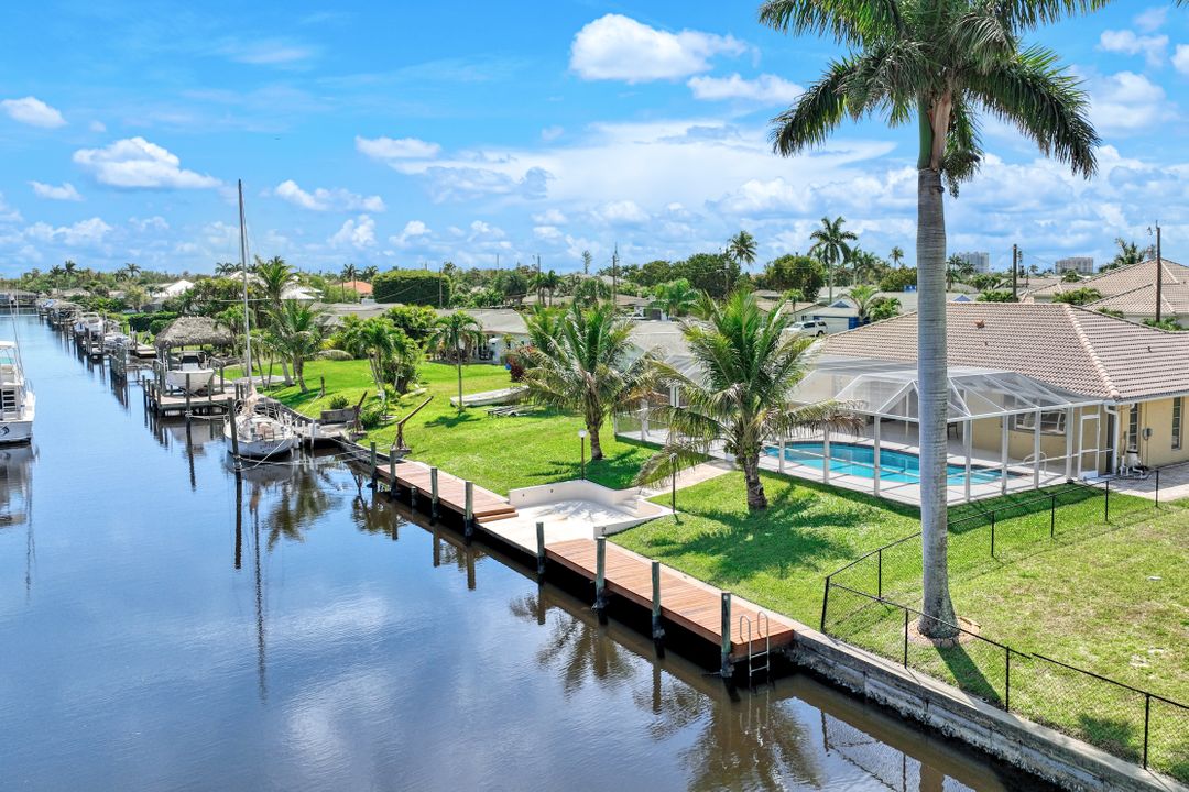 5303 SW 2nd Pl, Cape Coral, FL 33914