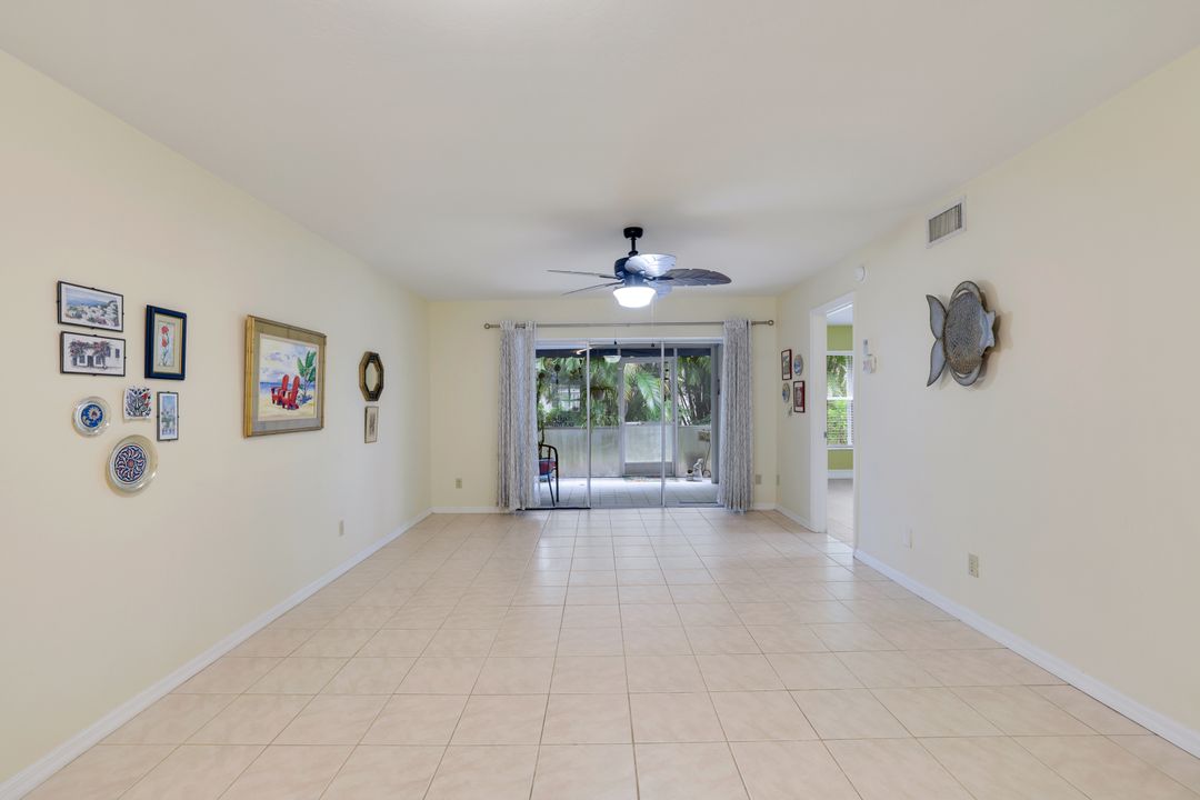 864 Gulf Pavillion Dr #104, Naples, FL 34108