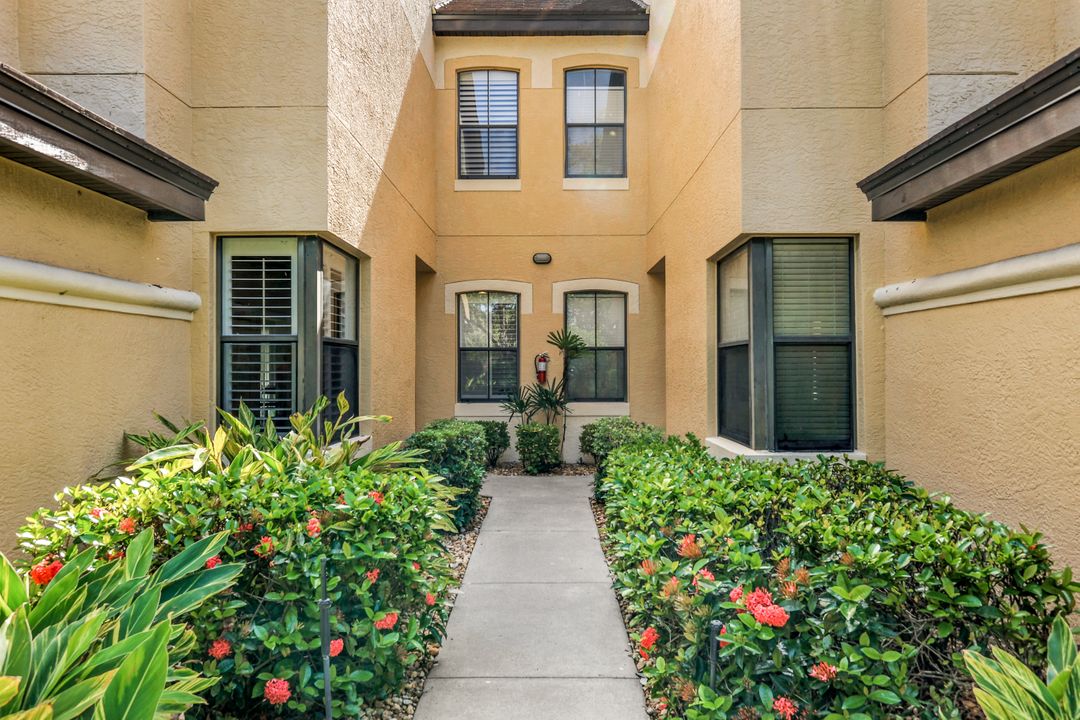 178 Vintage Cir, Naples, FL 34119 apt 101