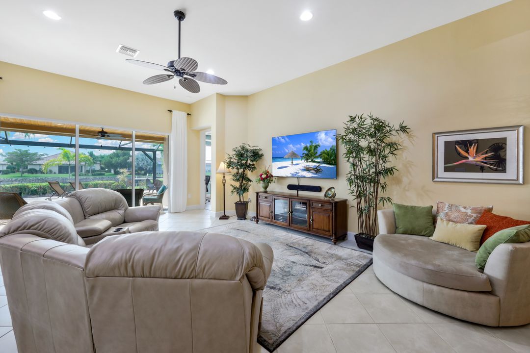 9225 Gypsum Way, Naples, FL 34120