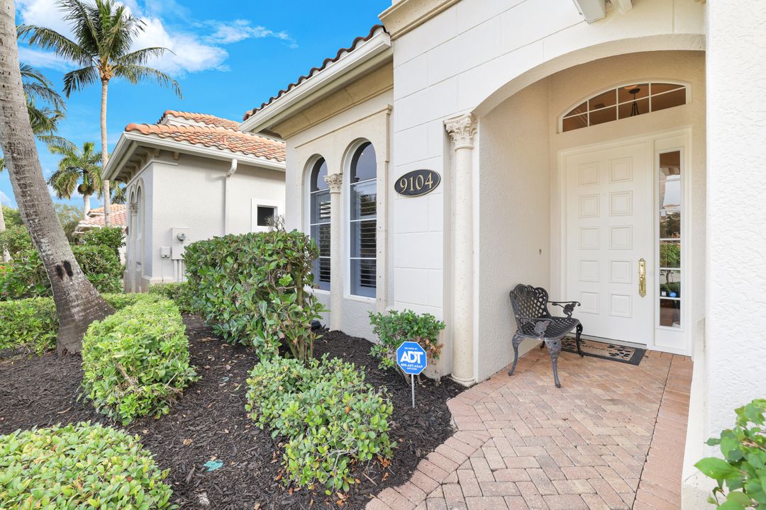 9104 Cherry Oaks Tr, Naples, FL 34114