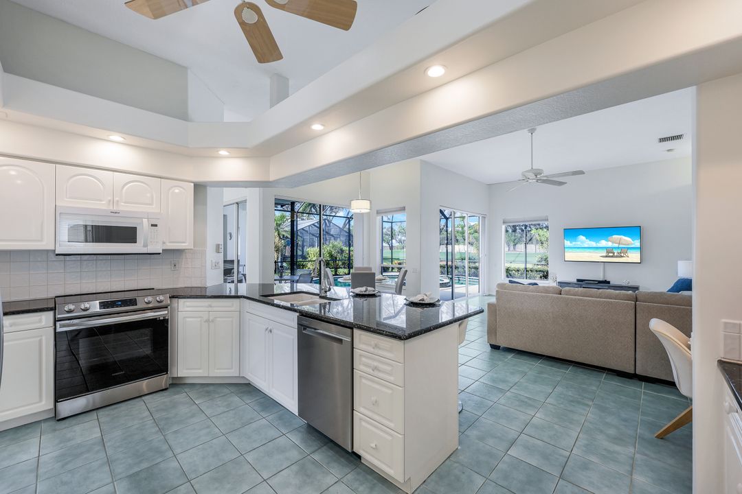 13161 Bridgeford Ave, Bonita Springs, FL 34135