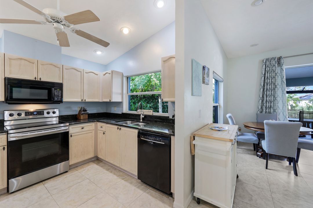 9315 Pennsylvania Ave, Bonita Springs, FL 34135