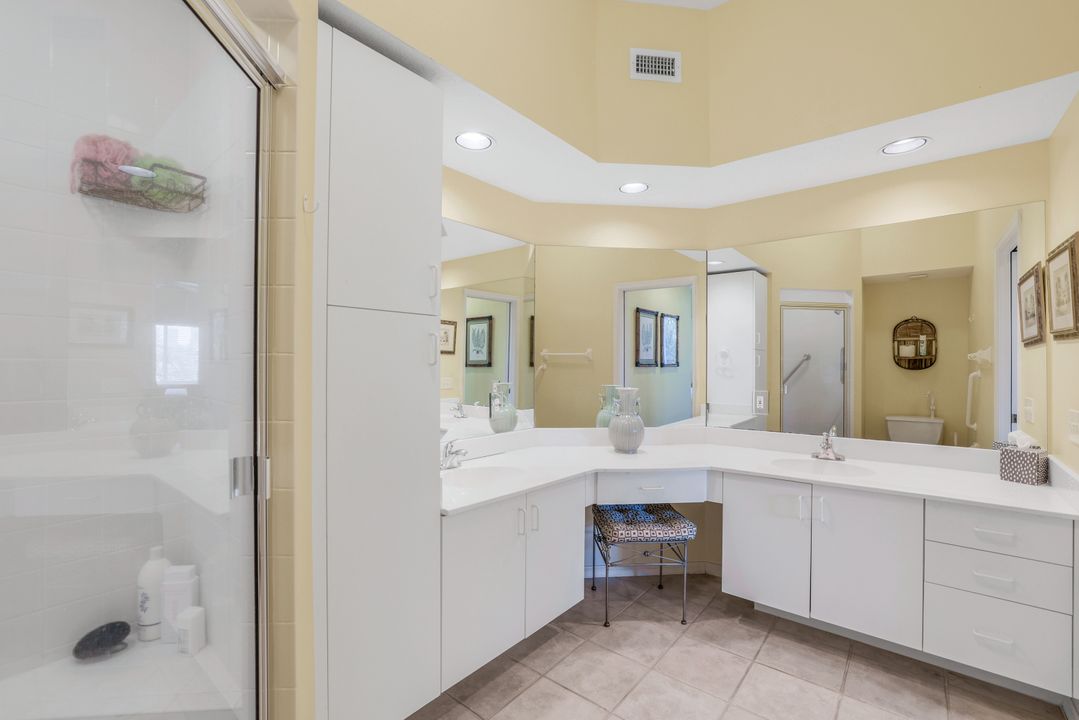 7741 Pebble Creek Cir #301, Naples, FL 34108