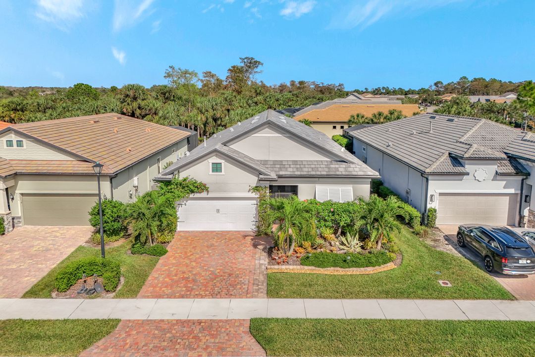 9372 Night Heron Ln, Naples, FL 34120