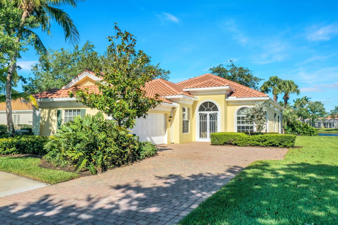 4721 Navassa Ln, Naples, FL 34119