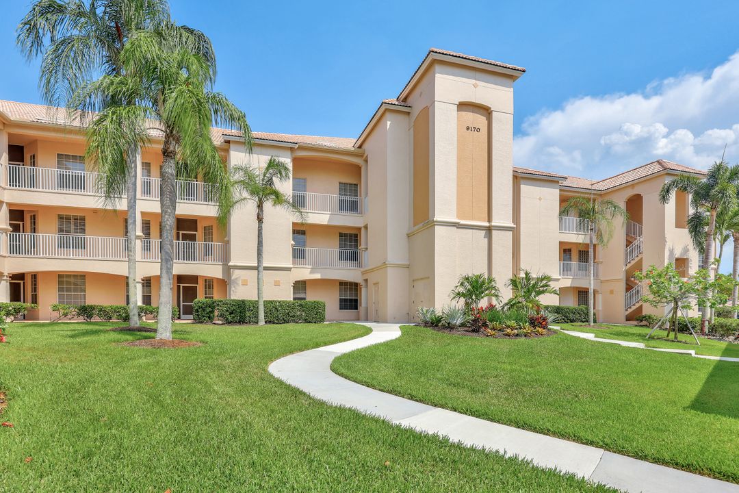 9170 Southmont Cove #306, Fort Myers, FL 33908