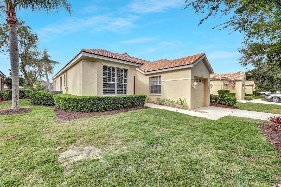 8905 Bristol Bend, Fort Myers, FL 33908