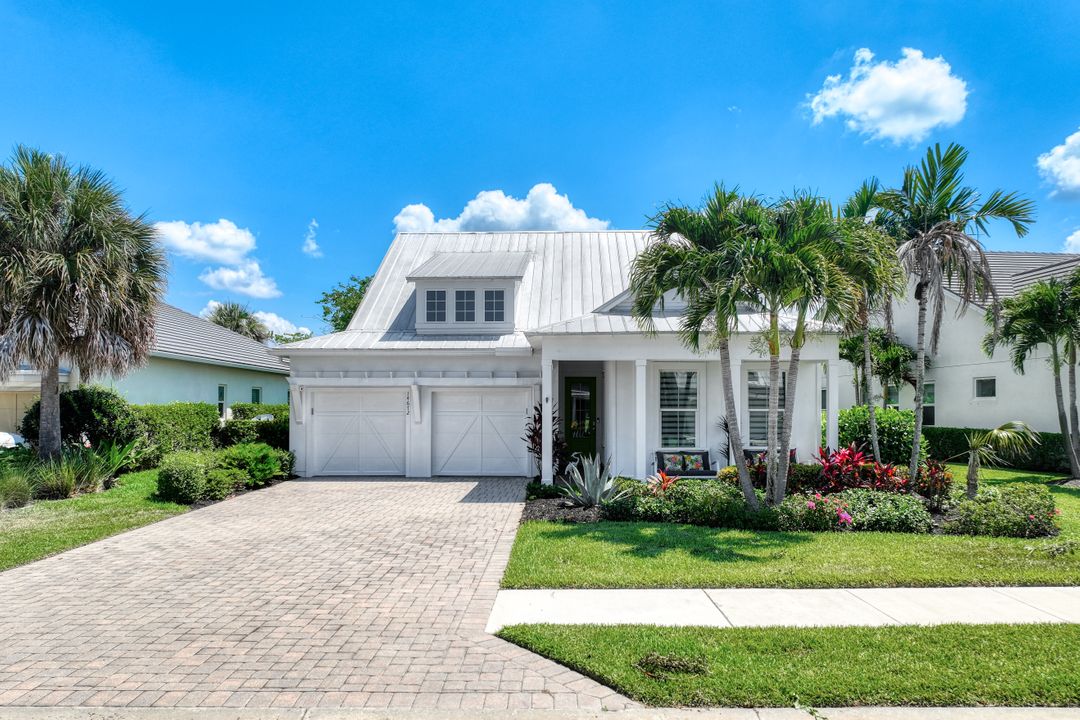 14672 Tropical Dr, Naples, FL 34114