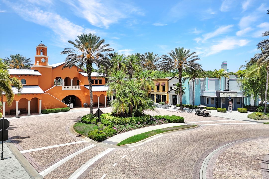 8945 Malibu St #202, Naples, FL 34113