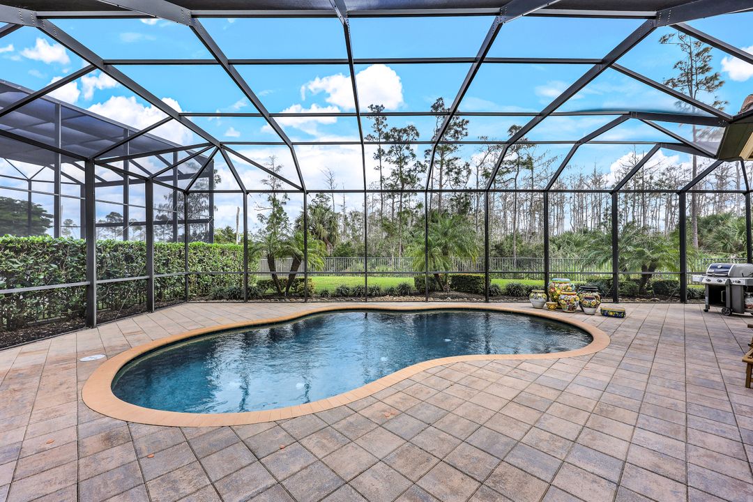 3300 Atlantic Cir, Naples, FL 34119