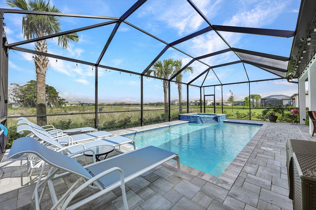 20442 Pebble Gln Dr, Estero, FL 33928