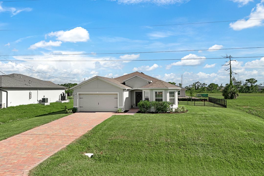 1834 NW 27th Terrace, Cape Coral, FL 33993