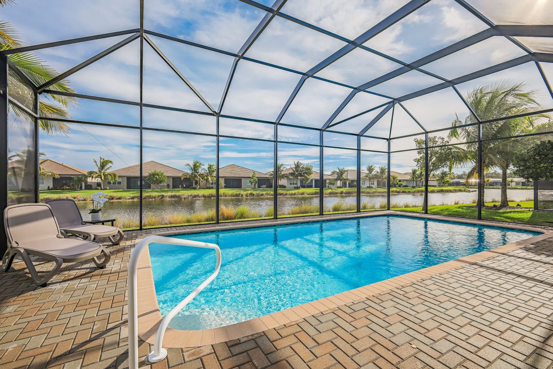 28567 Twain Dr, Bonita Springs, FL 34135