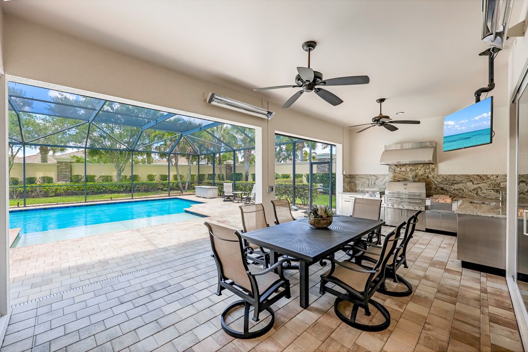 9266 Quarry Dr, Naples, FL 34120