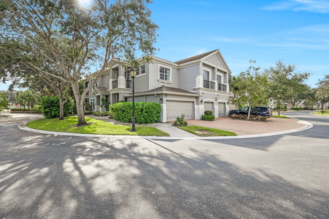 1315 Remington Way #1201, Naples, FL 34110