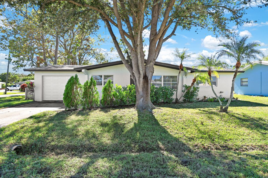 13037 Ninth St, Fort Myers, FL 33905