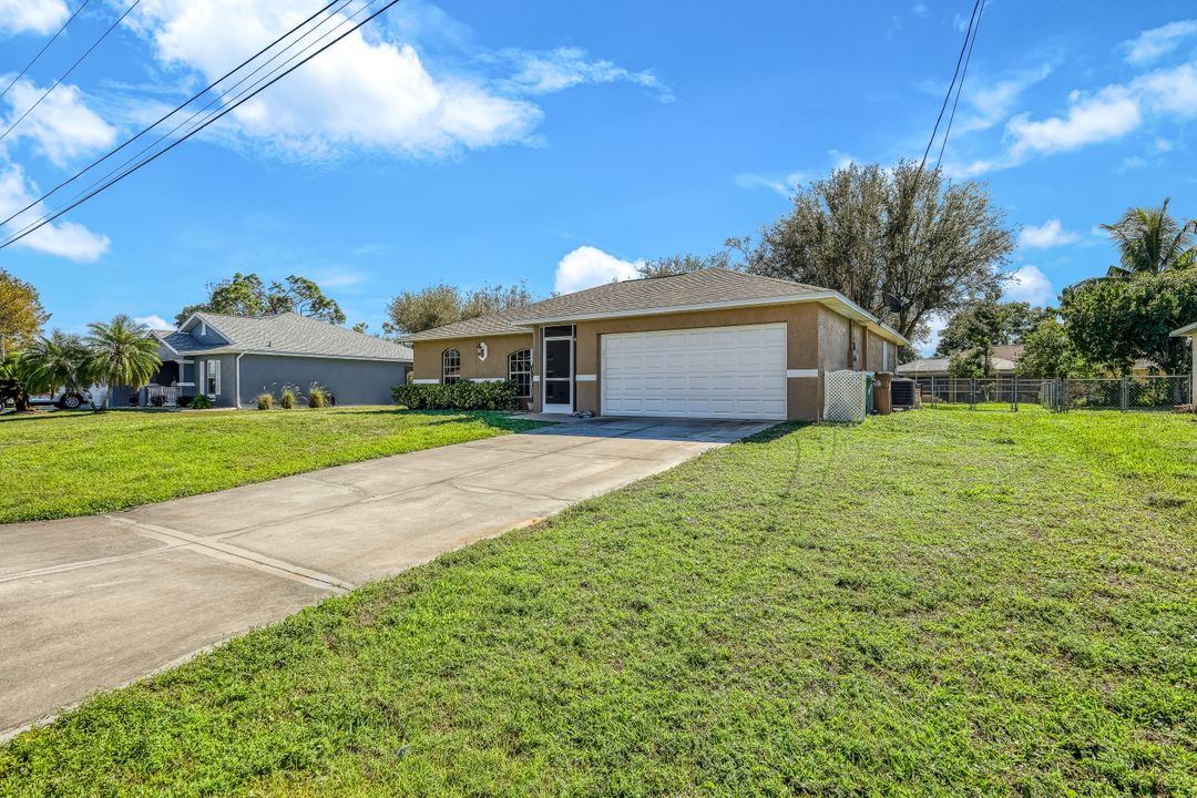 2208 SE 3rd St, Cape Coral, FL 33990