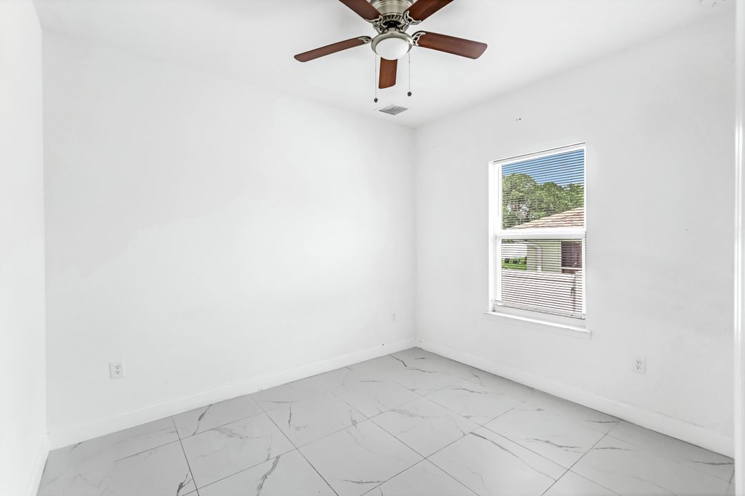 4628 Douglas Ln, Lehigh Acres, FL 33973