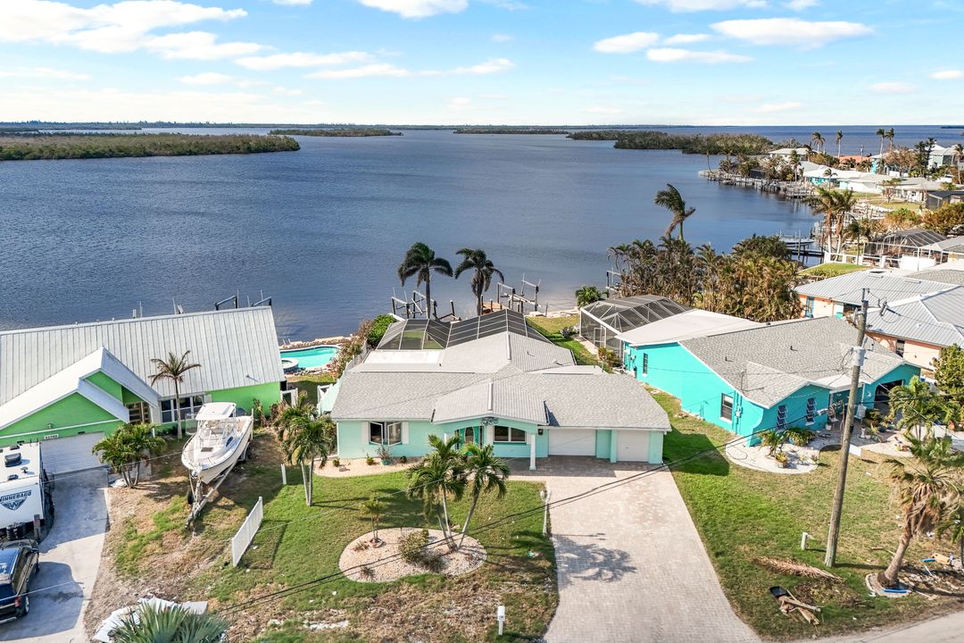 11803 Island Ave, Matlacha, FL 33993