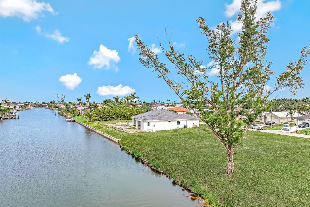 2114 SW 39th Terrace, Cape Coral, FL 33914