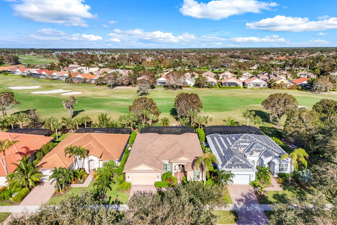 8706 Mustang Island Cir, Naples, FL 34113