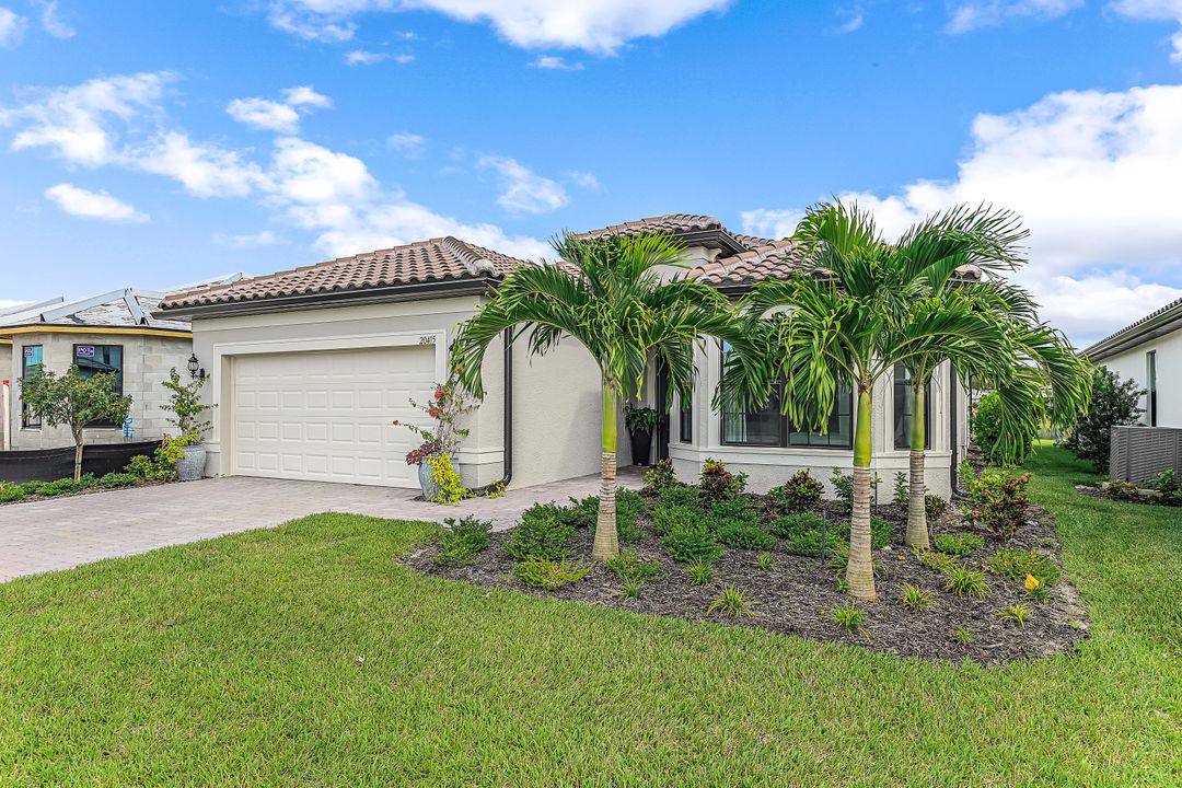 20415 Pebble Gln Dr, Estero, FL 33928