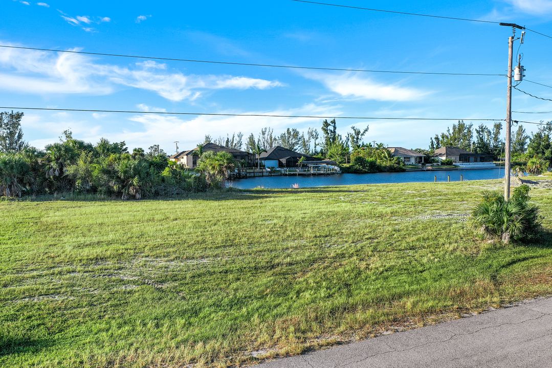 4222 NW 21st St, Cape Coral, FL 33993