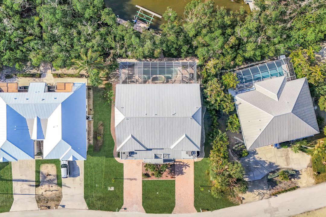 21580 Indian Bayou Dr, Fort Myers Beach, FL 33931