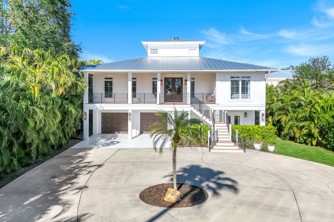 4252 Tarpon Ave, Bonita Springs, FL 34134