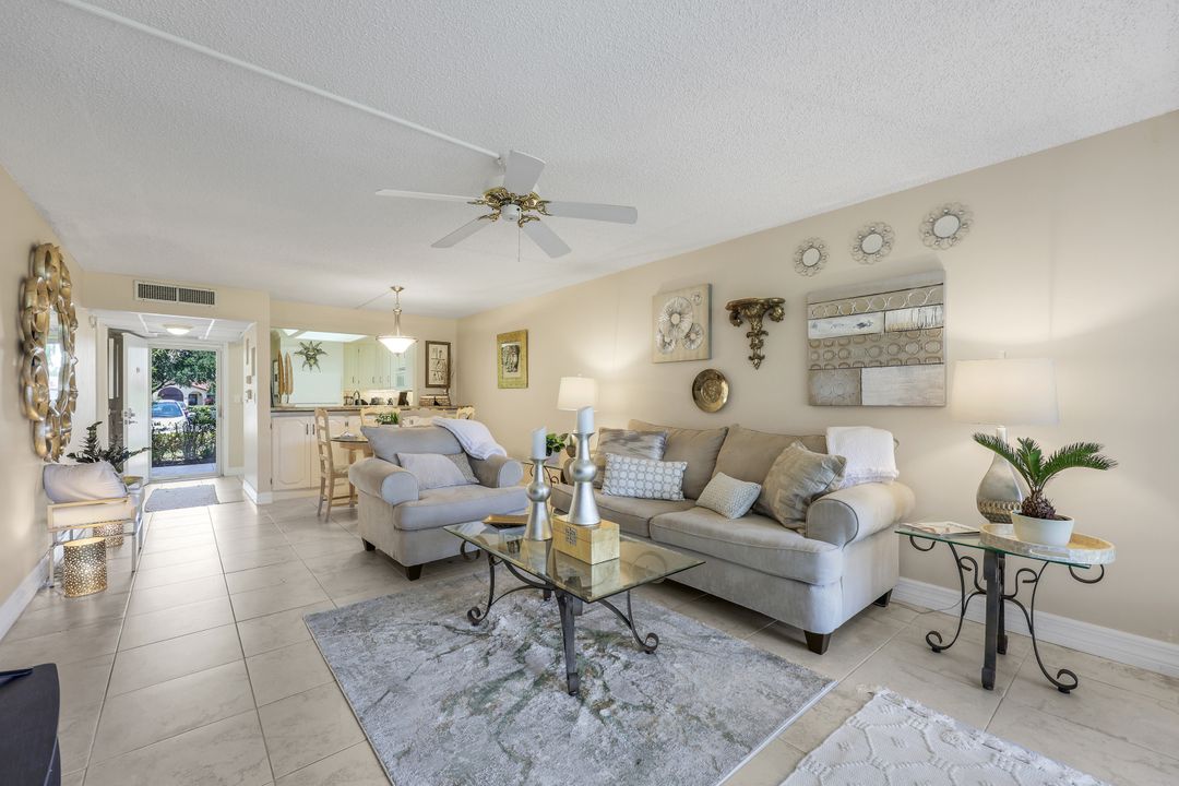 1087 Forest Lakes Dr #107, Naples, FL 34105