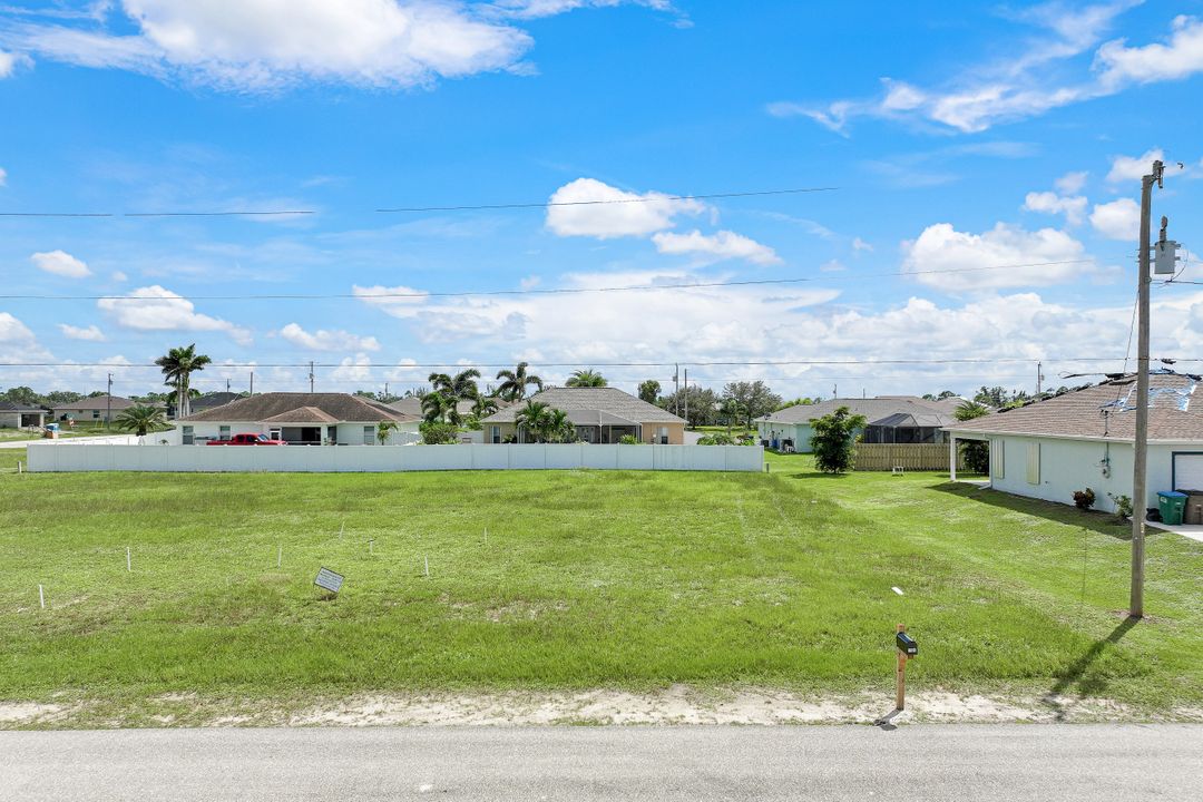 1100 NE 40th Terrace, Cape Coral, FL 33909