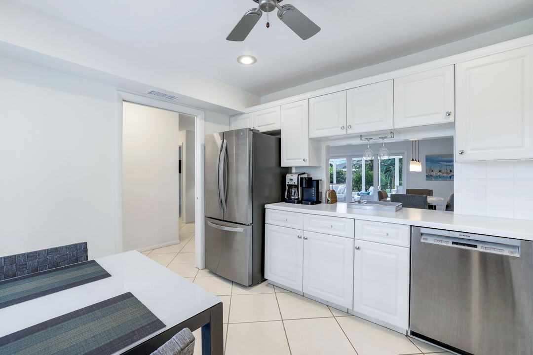 35 Glades Blvd #2, Naples, FL 34112