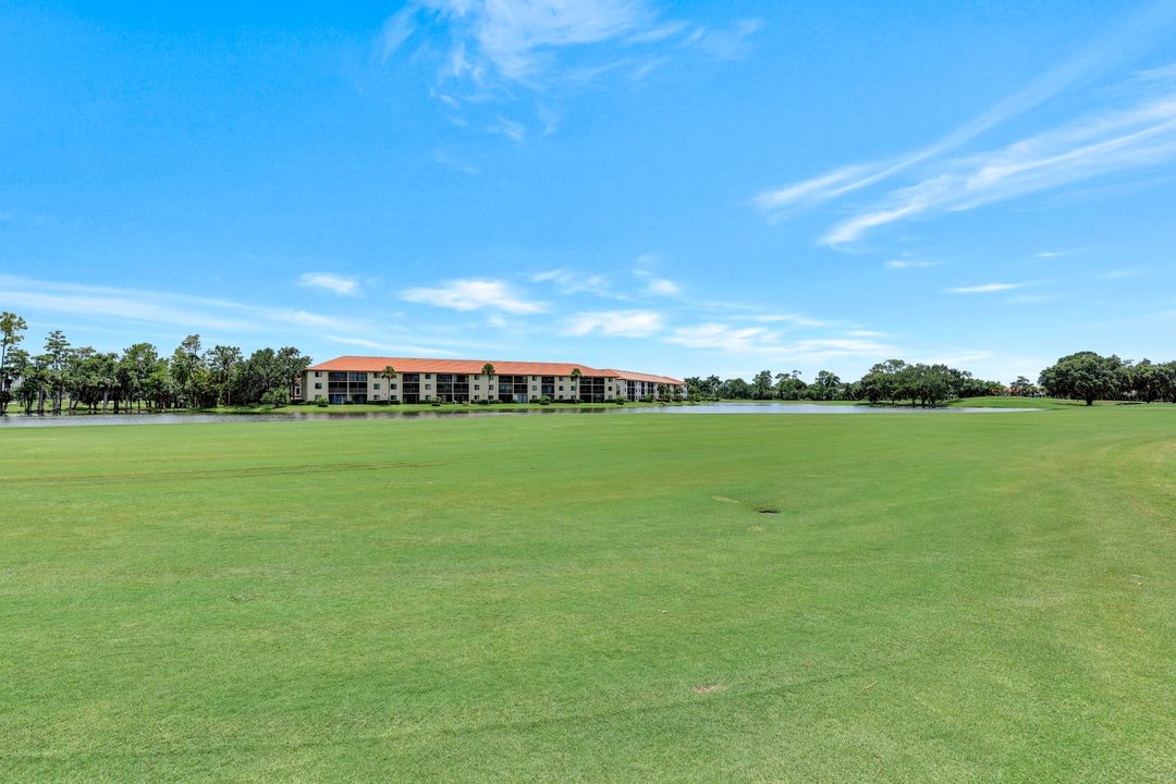 7340 Glenmoor Ln #3105, Naples, FL 34104